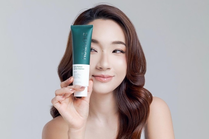 Akhirnya! dr. Zie Luncurkan Skincare Pertamanya Setelah 3 Tahun Dinanti