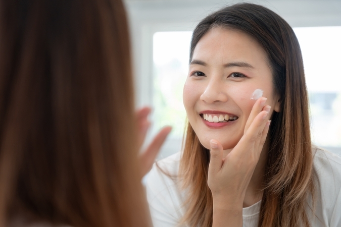 Cari Sunscreen SPF 30 untuk Kulit Berjerawat? Cek Rekomendasinya di Sini!