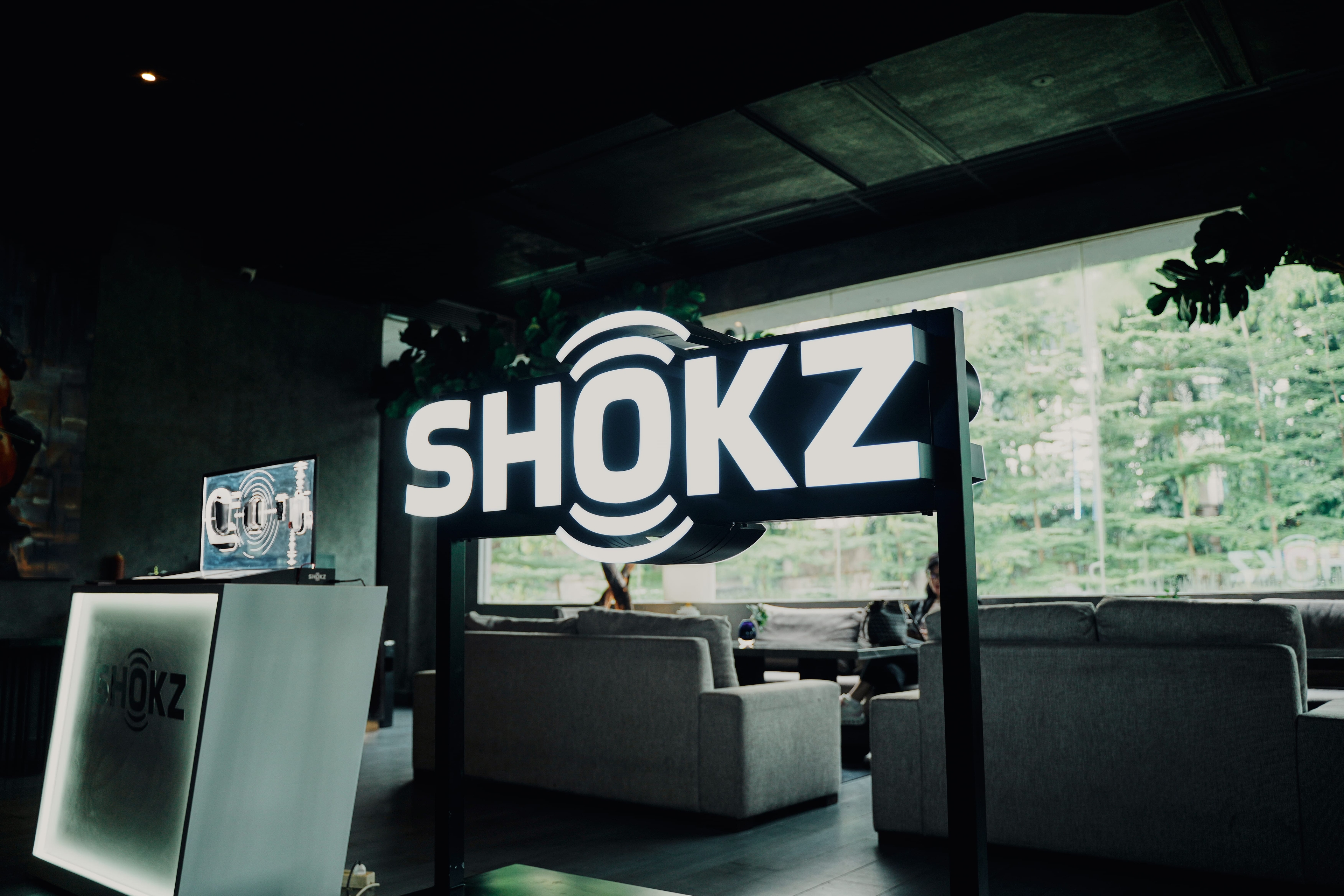 Shokz OpenFit Pro Resmi Hadir di Indonesia, Open-Ear Premium yang Nyaman Buat Workout hingga WFC