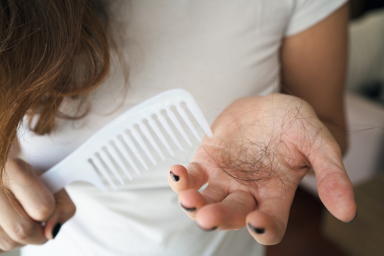 Diet Bikin Rambut Rontok? Ini Alasan dan Cara Mengatasinya